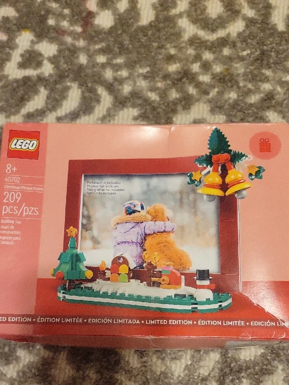 LEGO Pink Holiday Photo Frame with Yellow and Green Accents